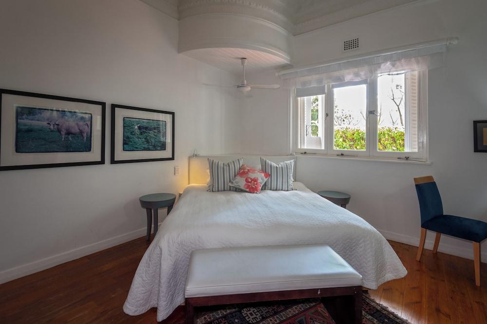 Barry Hall Apartments