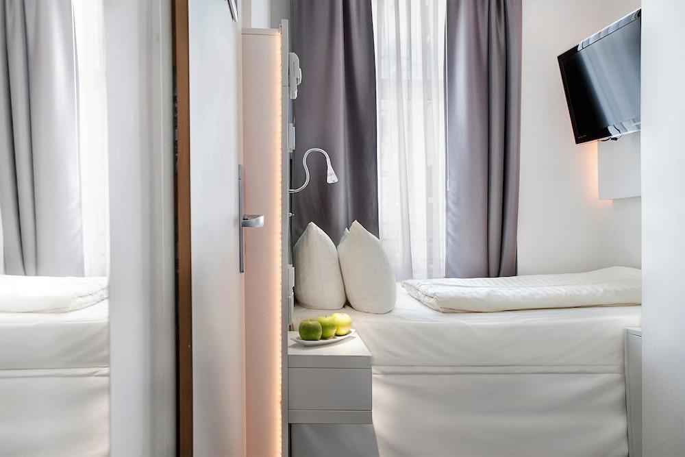 Grand Hotel Downtown