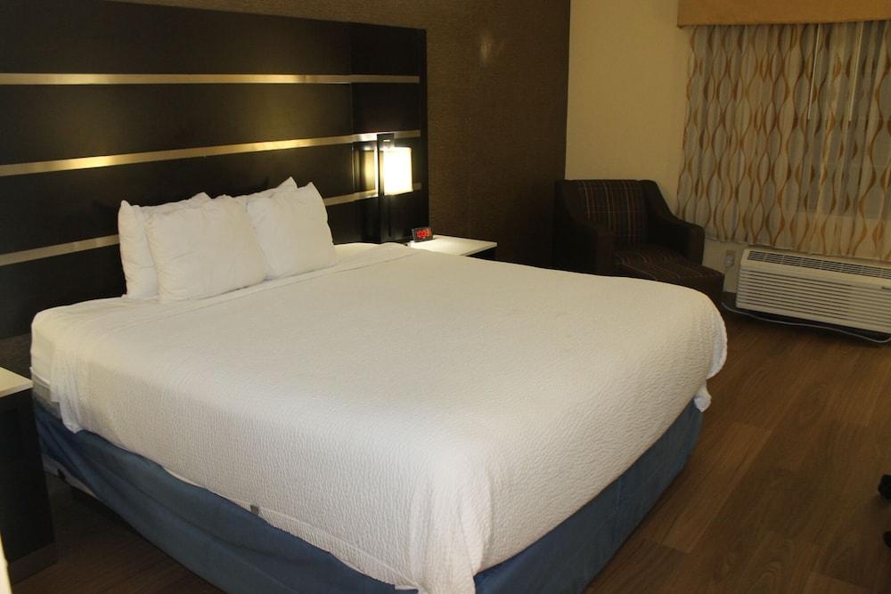 Days Inn by Wyndham Budd Lake