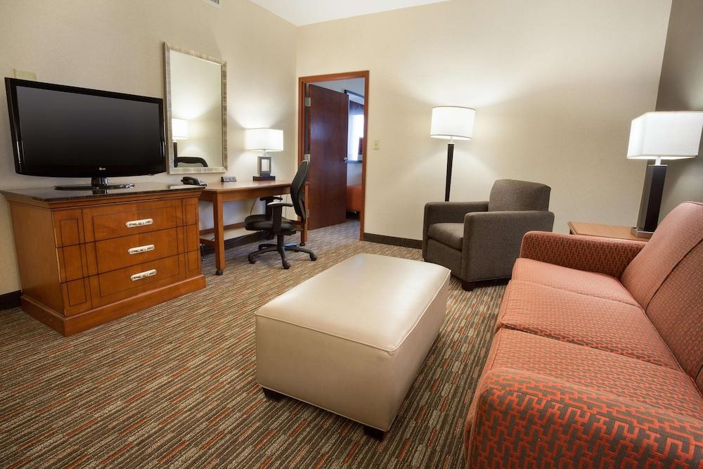 Drury Inn & Suites Columbus Grove City