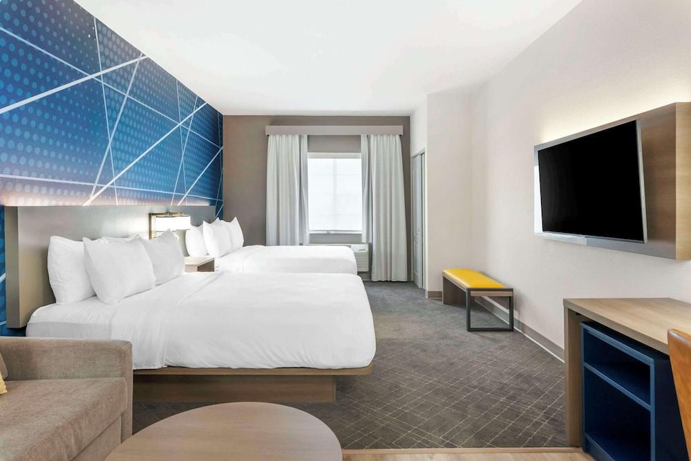 Comfort Suites Elgin Northwest