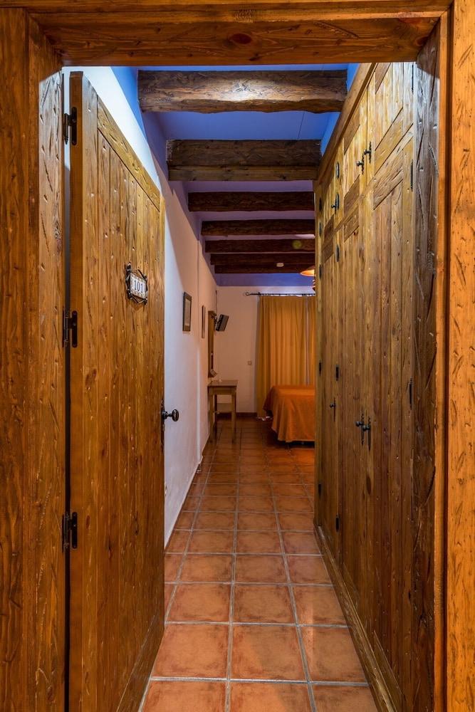 Hotel Rural Almazara