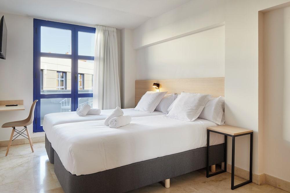 Iraipe Logroño Hotel