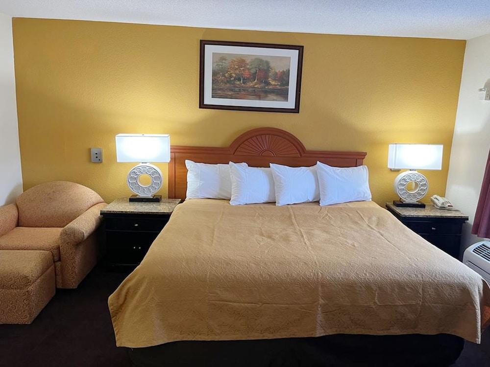 Chocolate Express Hotel & Suites Hershey