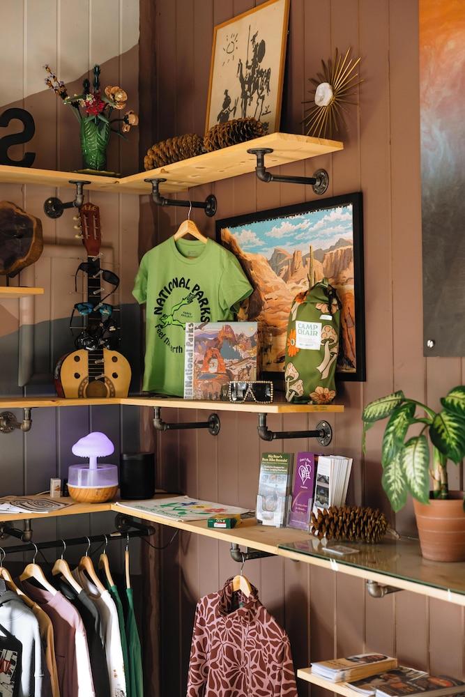 Sessions Retreat & Hotel