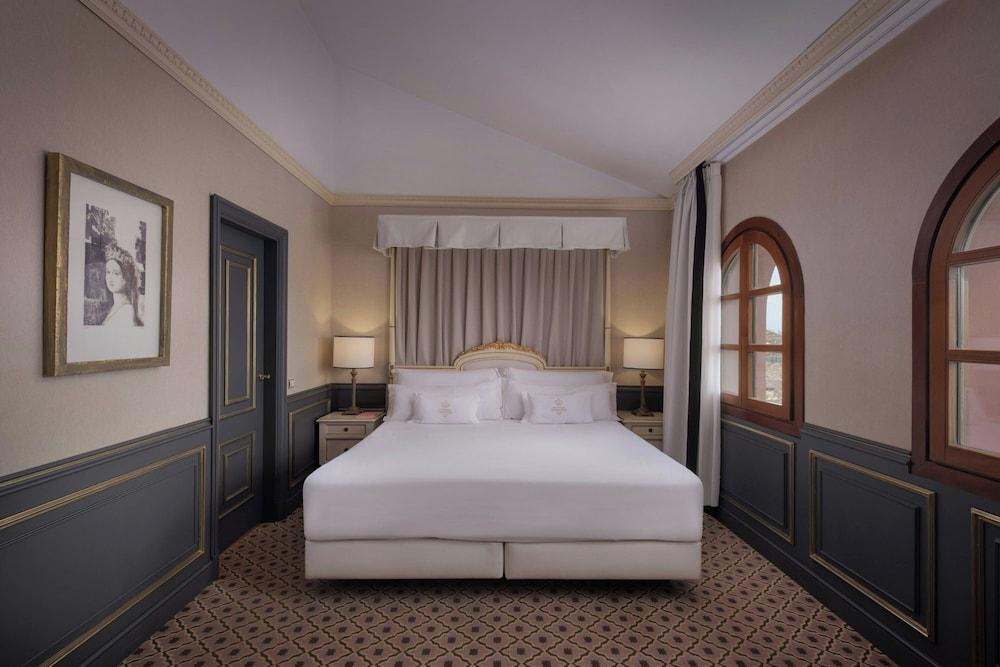 Eugenia de Montijo, Autograph Collection