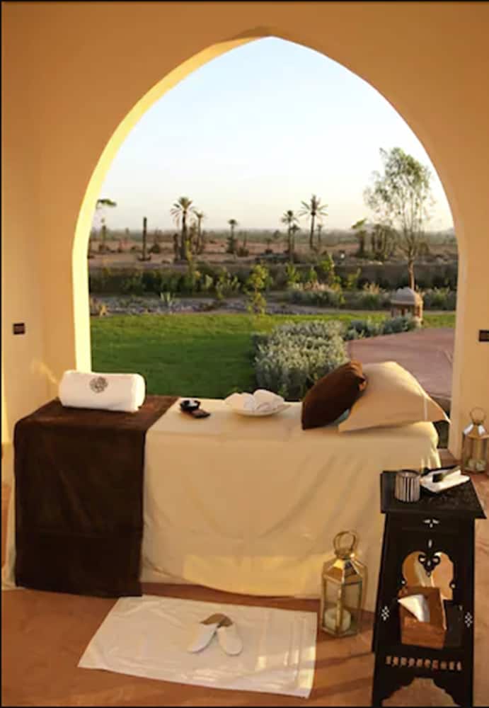 Rose Garden Resort & Spa