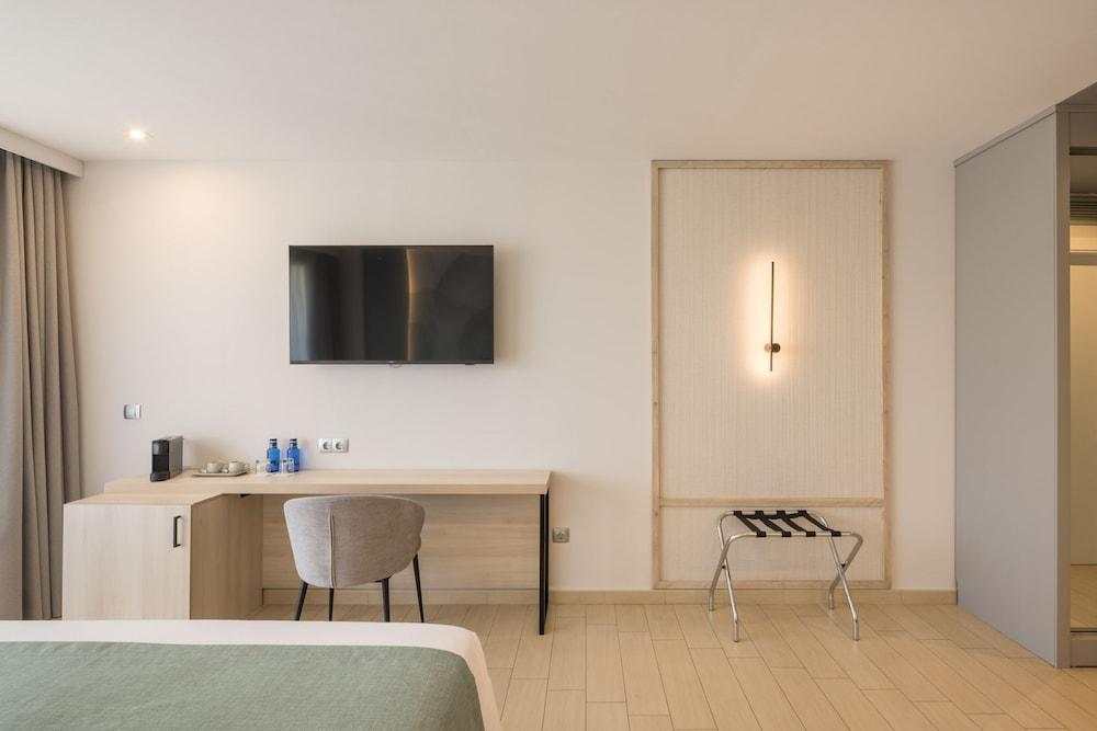 AR Diamante Beach Spa & Convention Center