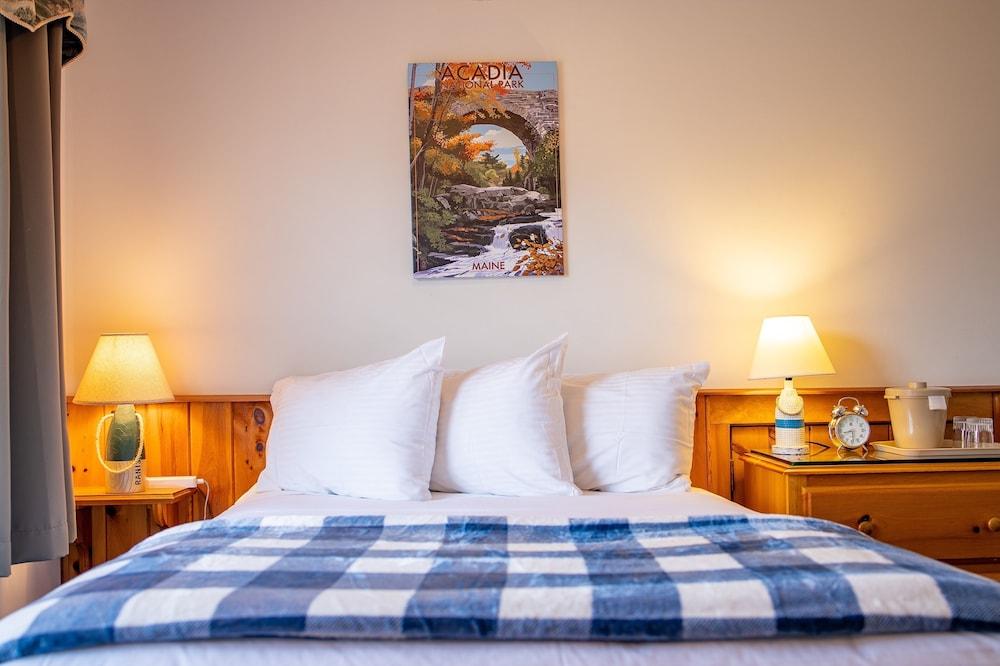 Isleview Motel and Cottages