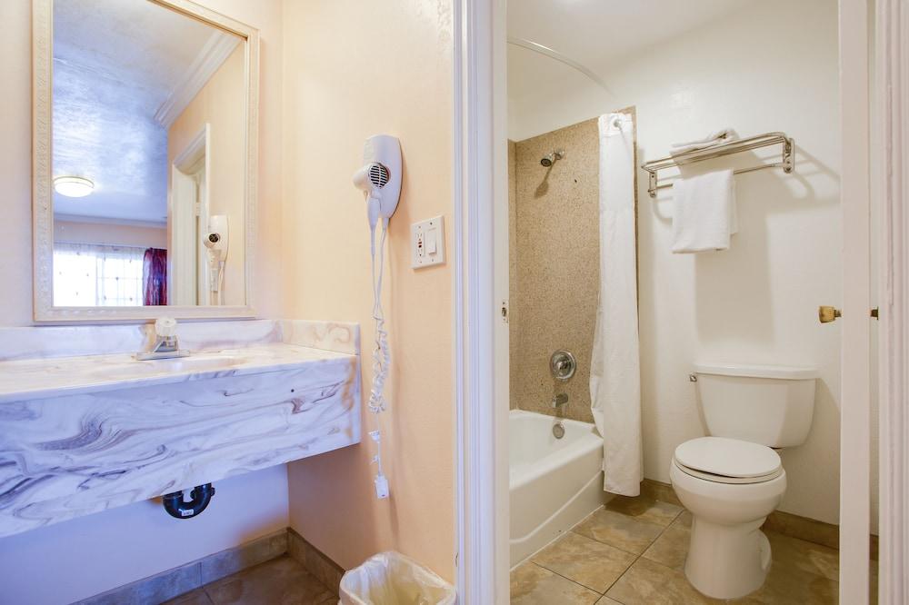 Abby's Anaheimer Inn