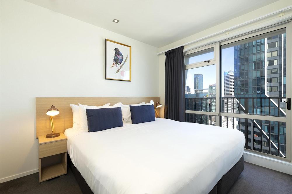 Auckland Harbour Suites