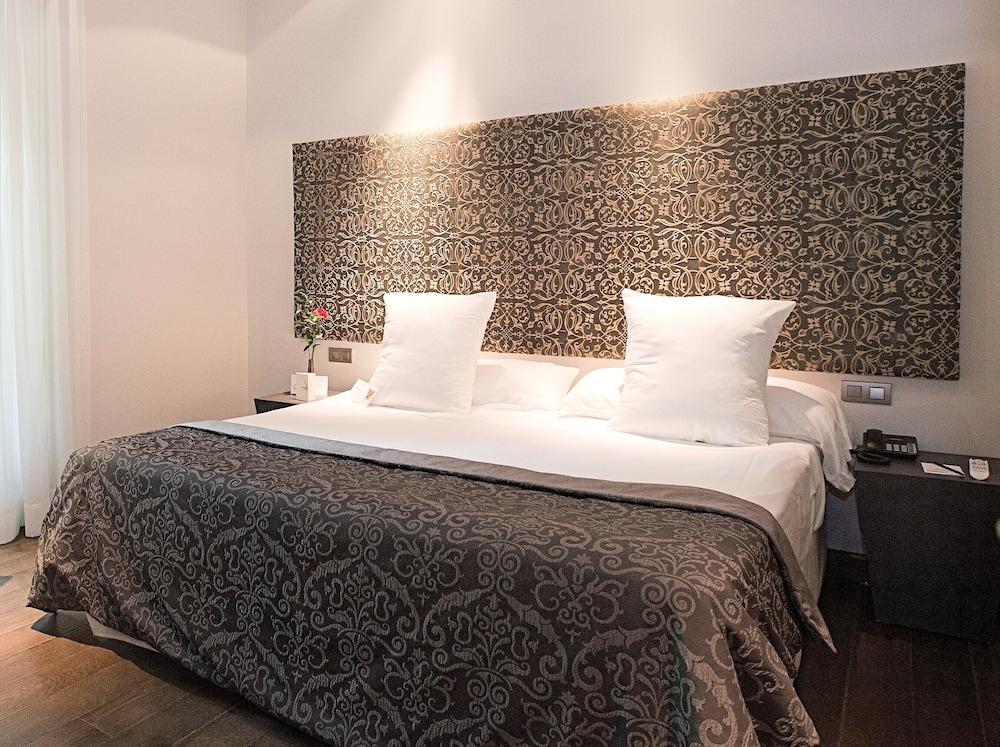 Hospes Palacio del Bailío, a Member of Design Hotels