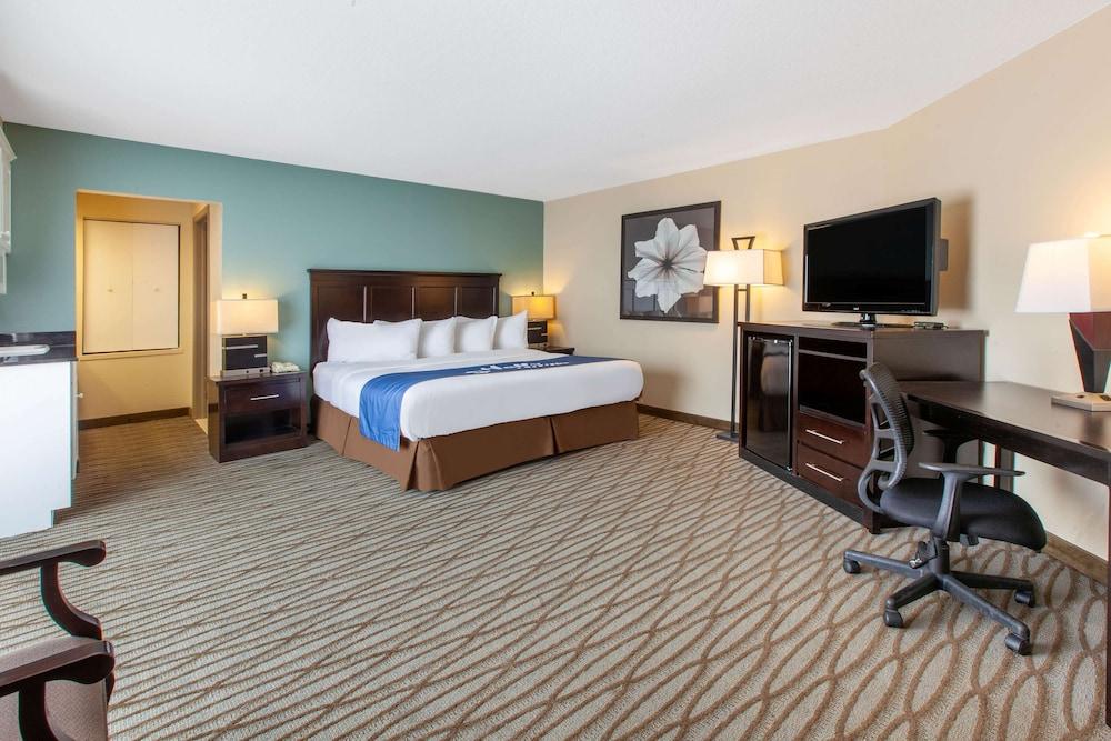 Days Inn by Wyndham Petoskey