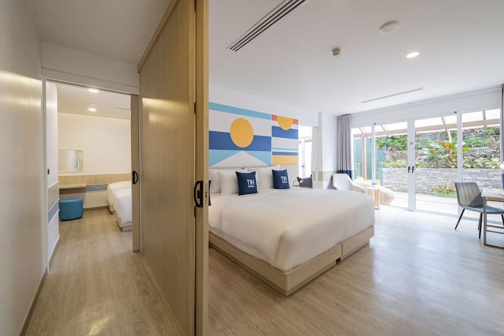 NH Boat Lagoon Phuket Resort