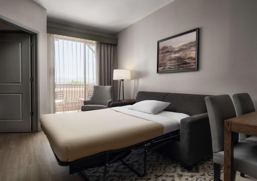 Embassy Suites by Hilton Tucson Paloma Village