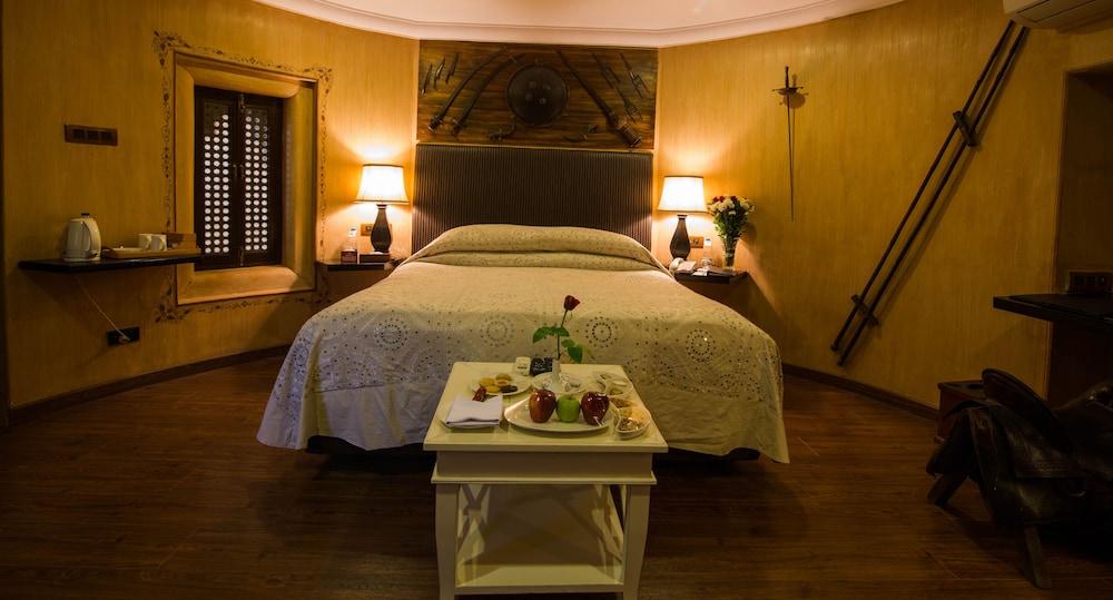 Ajit Bhawan - A Palace Resort