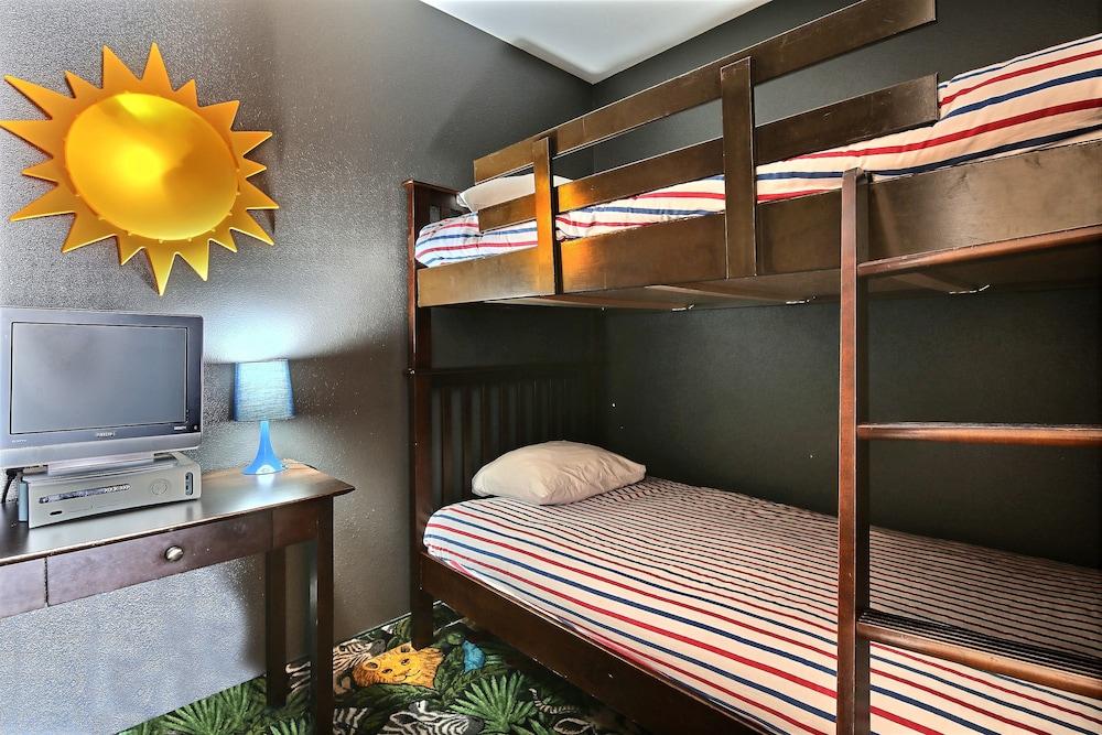 Super 8 by Wyndham Quebec City