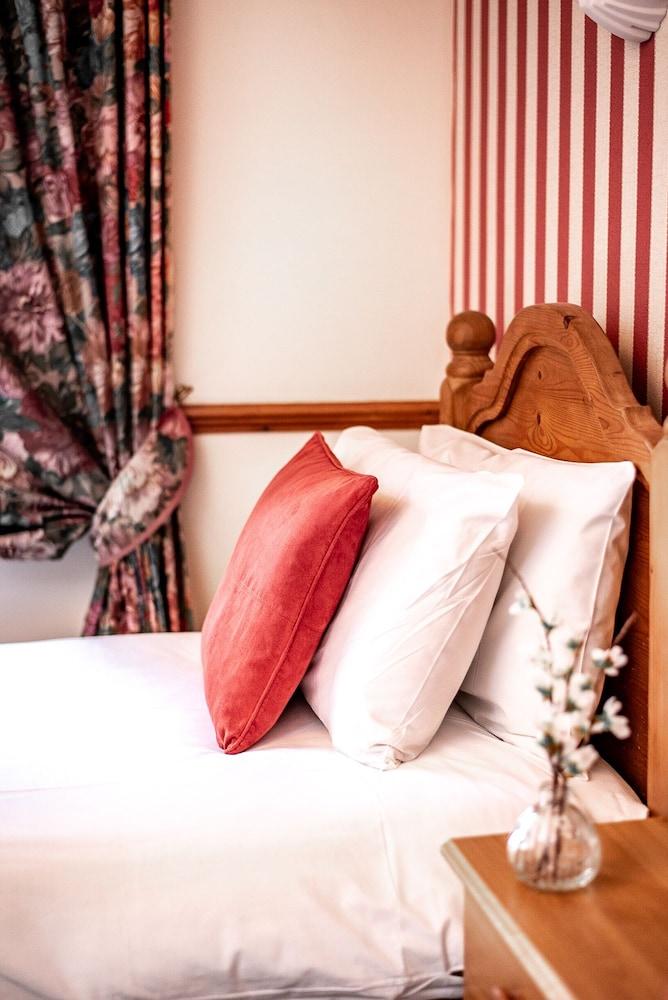 Trivelles Waterhall Country Hotel - Gatwick