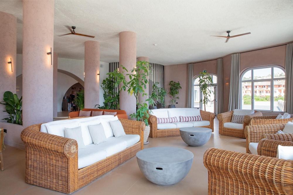 Mangia's Sardinia Resort