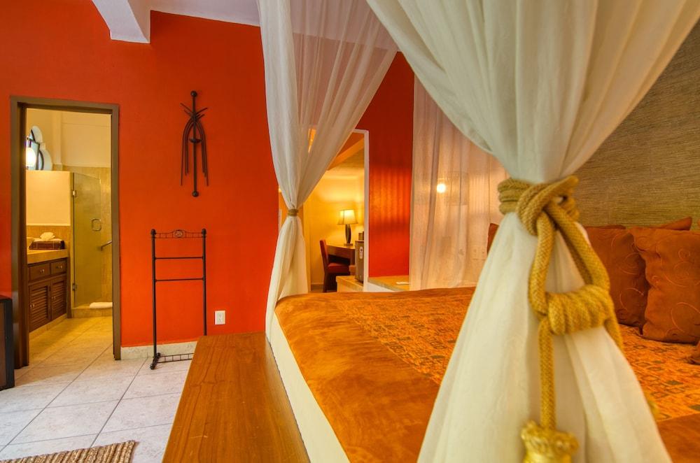 Casa Cúpula Luxury LGBT Boutique Hotel