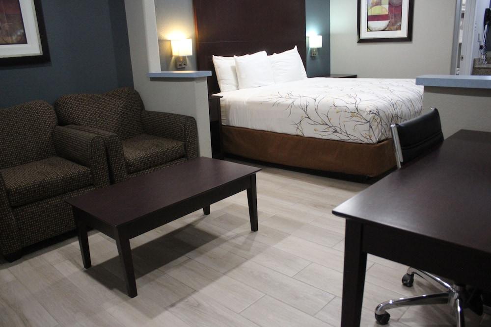 Cotulla Executive Inn