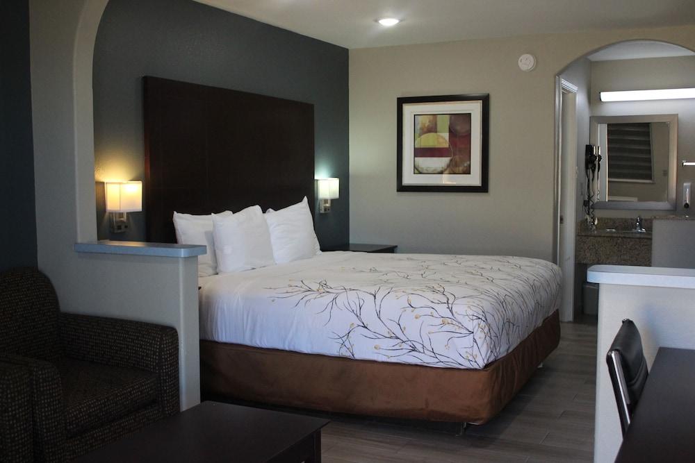 Cotulla Executive Inn