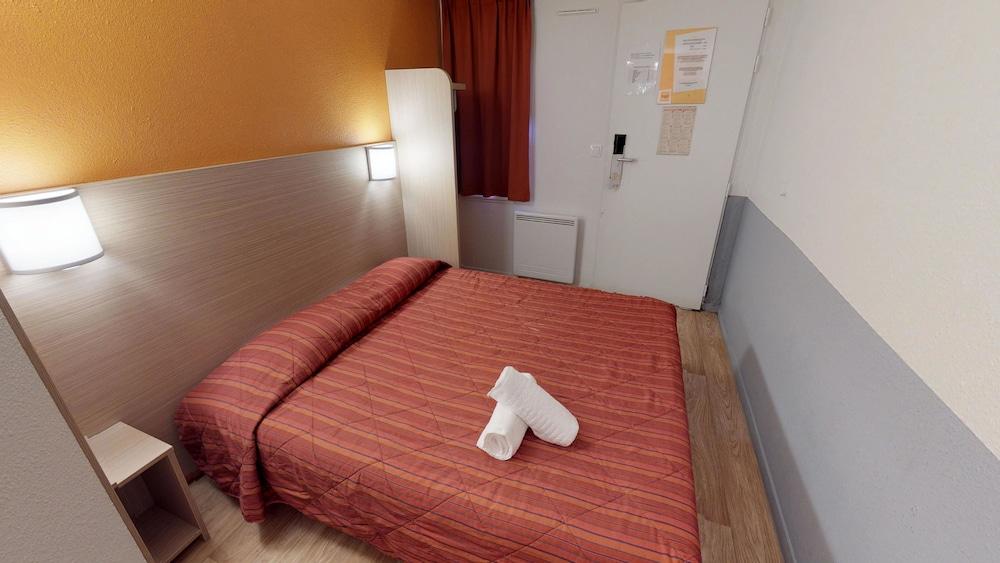 Premiere Classe Cambrai - Proville