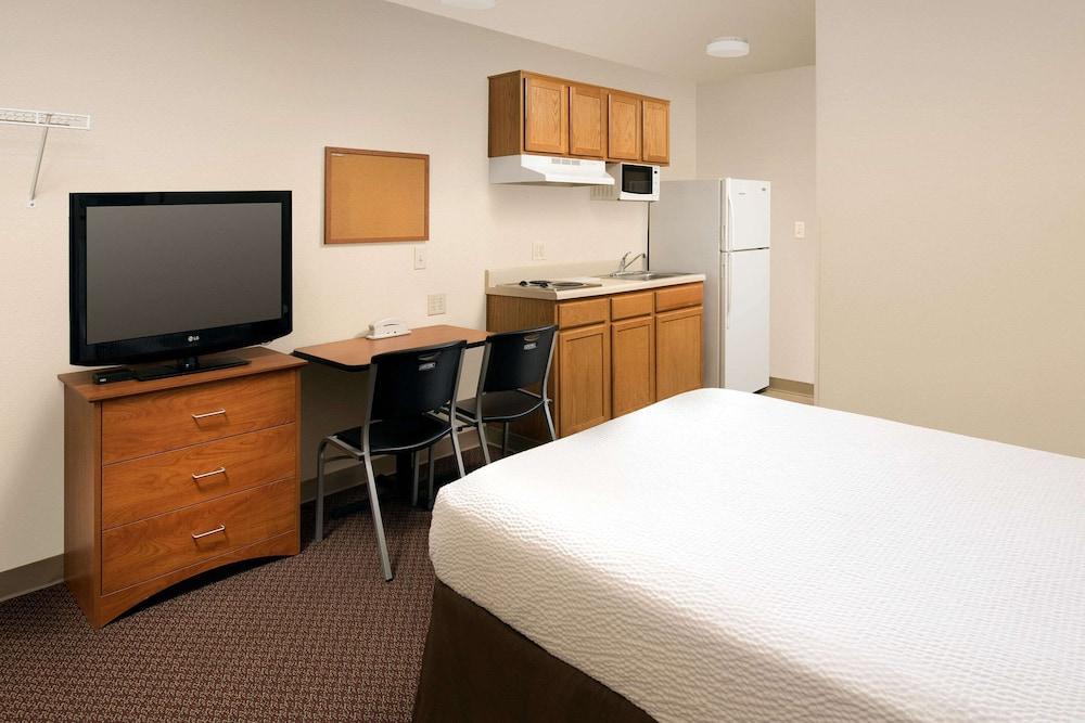 WoodSpring Suites Junction City