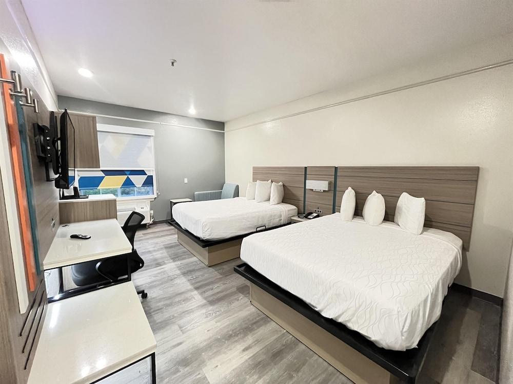 Sonesta Essential Hotel Houston-I-45 Spring