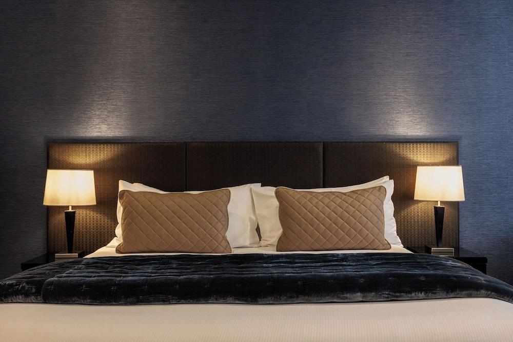 Gilmer Apartment Hotel