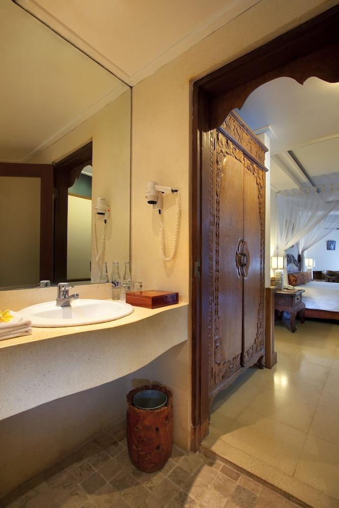 Keraton Jimbaran Beach Resort