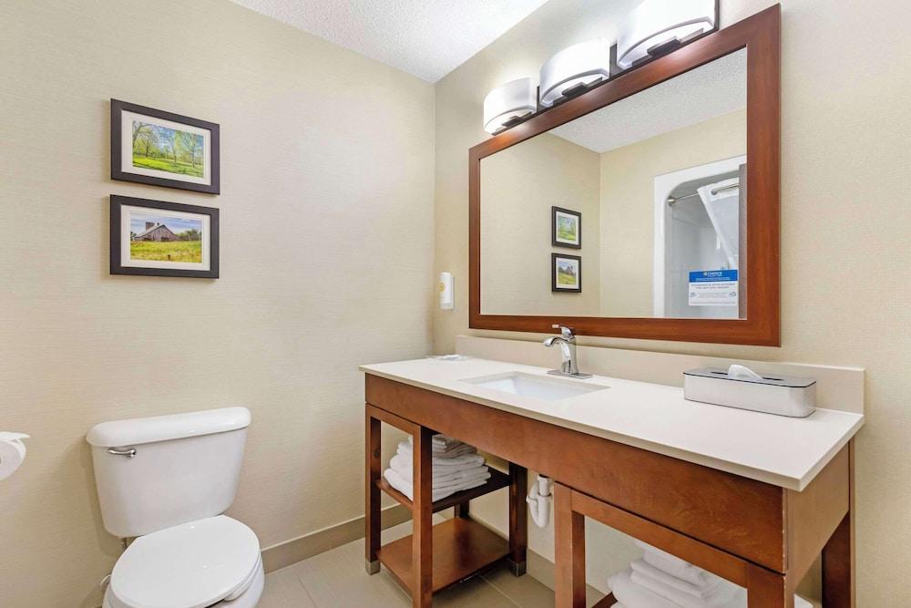 Comfort Suites Cedar Falls