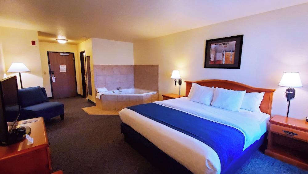 Magnuson Grand Pikes Peak