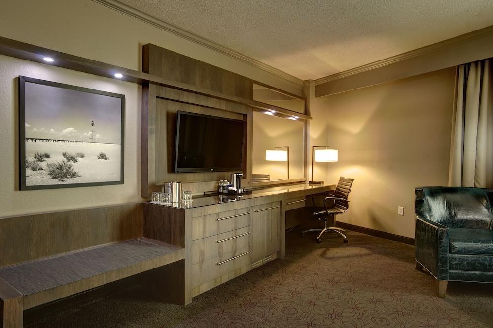 Palace Casino Resort