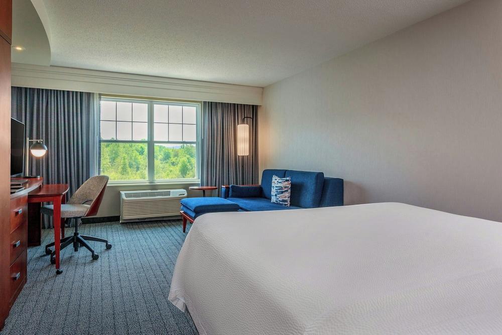 Courtyard by Marriott Hadley Amherst