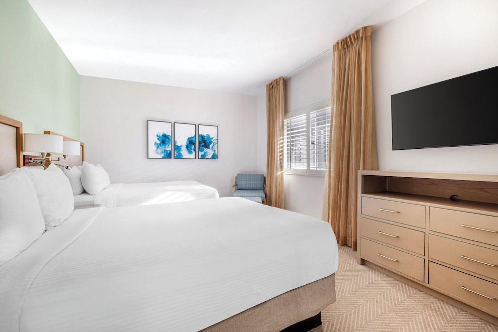 Hilton Vacation Club Riviera Beach & Shores