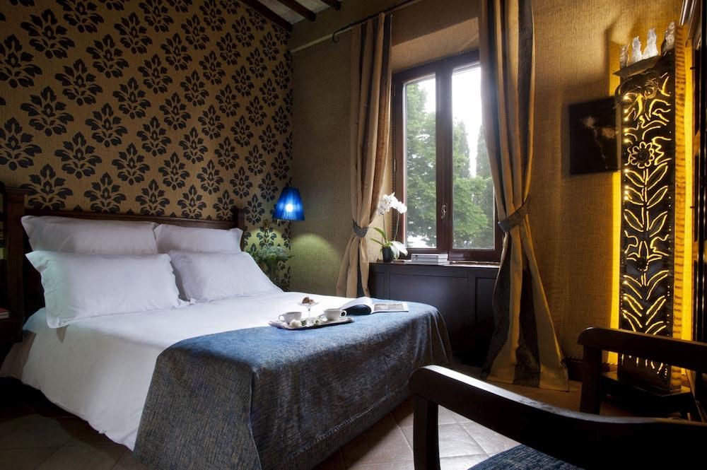 Castel Porrona Relais & Spa