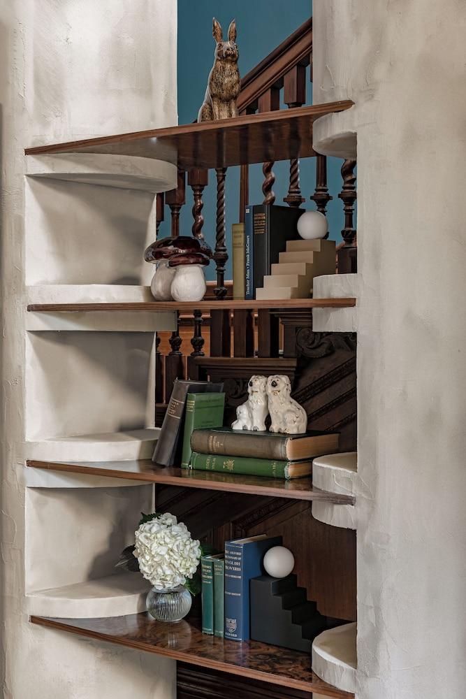 Cowley Manor Experimental