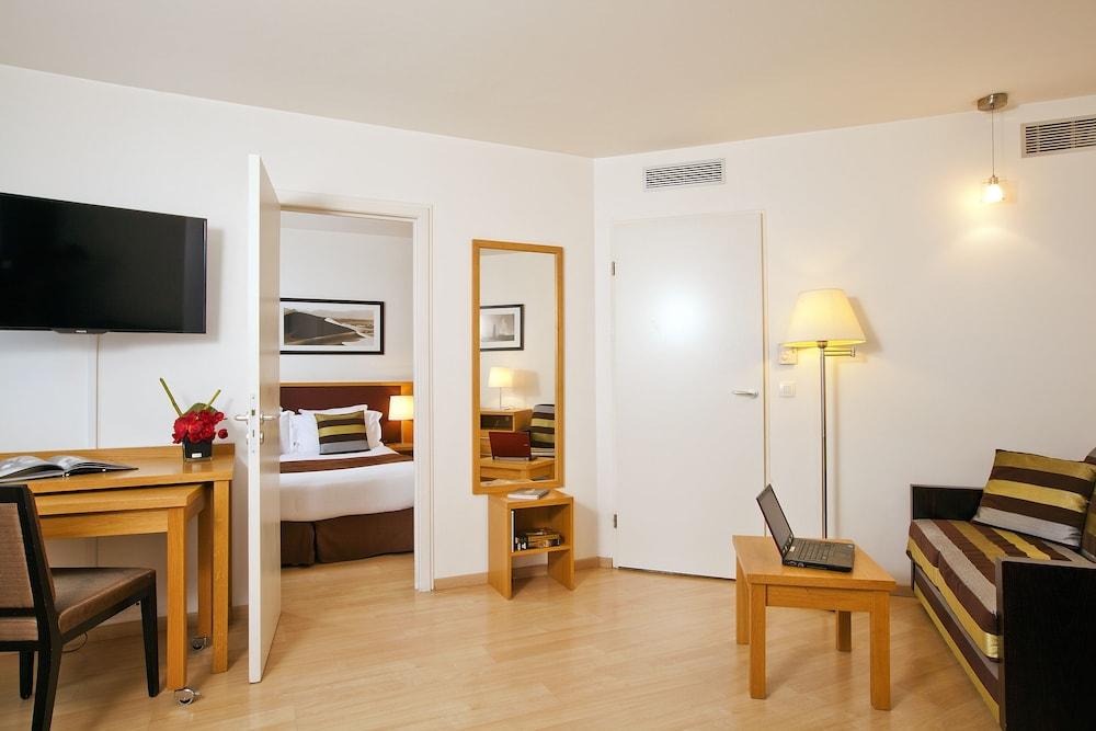 Residhome Apparthotel Paris Massy
