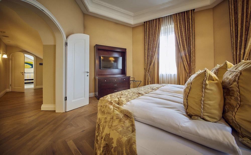 Falkensteiner Schlosshotel Velden – The Leading Hotels of the World