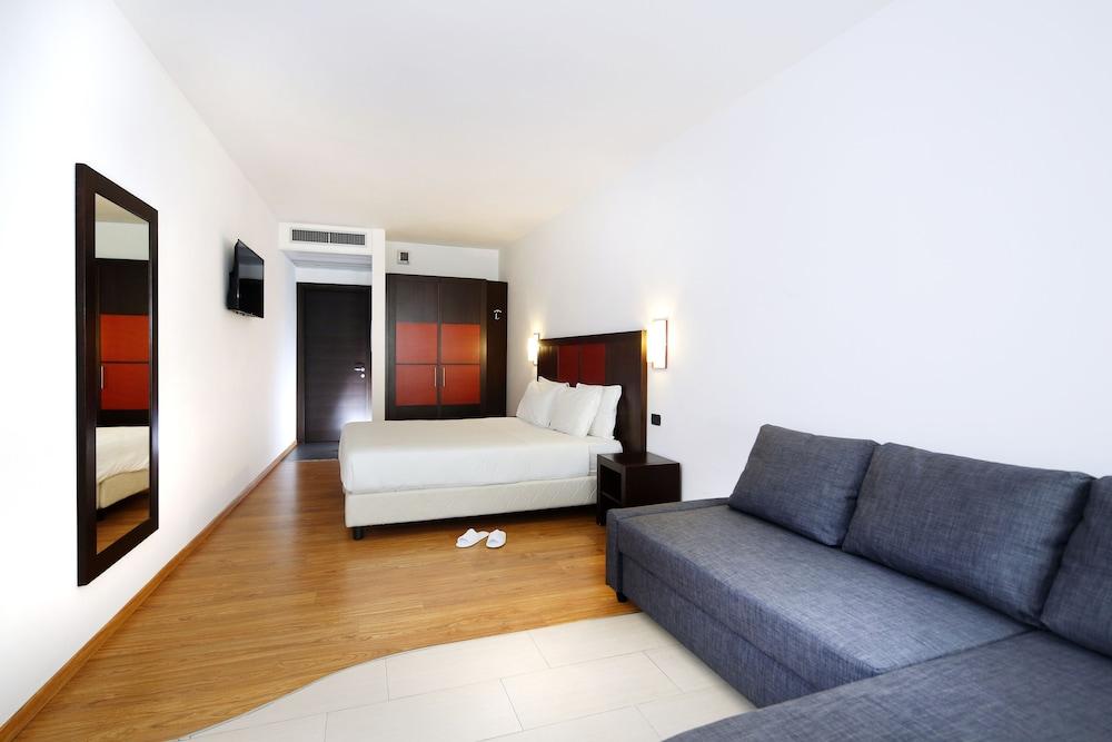 Hotel Holiday La Marca