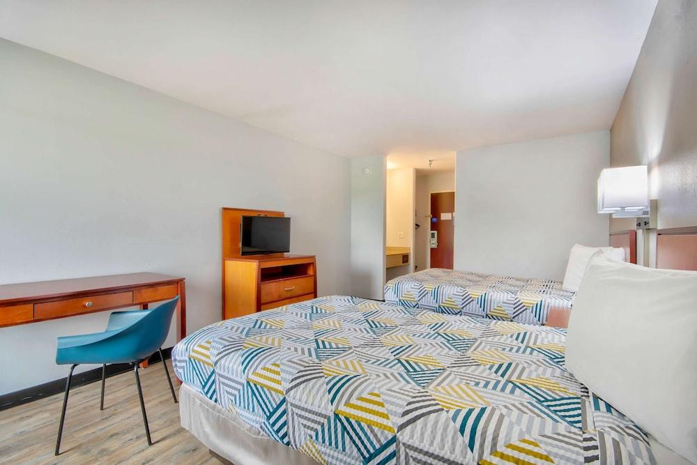 Motel 6 Abbeville, LA