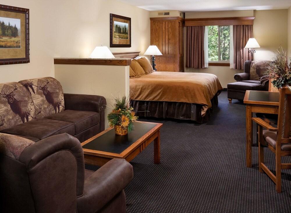 State Game Lodge at Custer State Park Resort