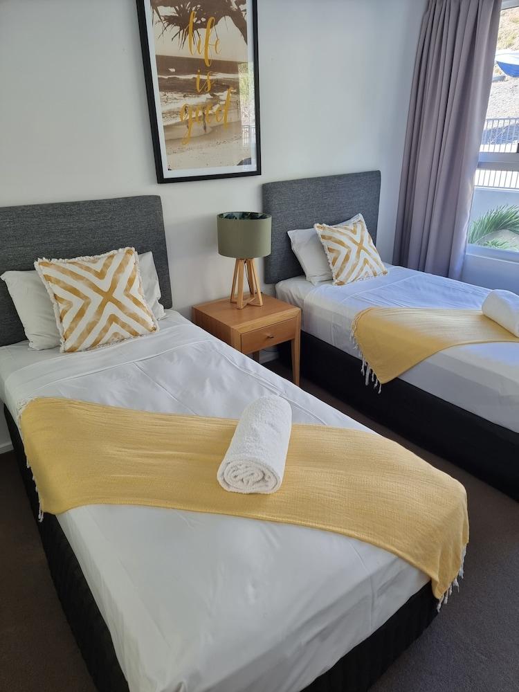 Azure Sea Whitsunday Resort