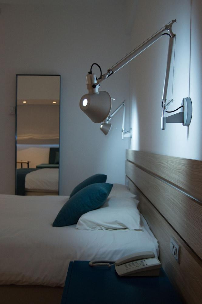 Crystal Springs Beach Hotel