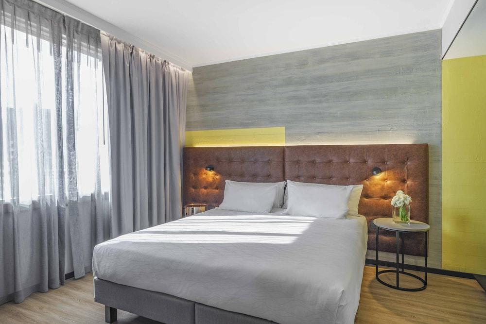 Pullman Santiago El Bosque