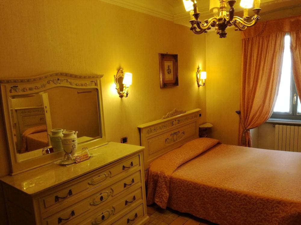 Ai Savoia B&B - Guest House