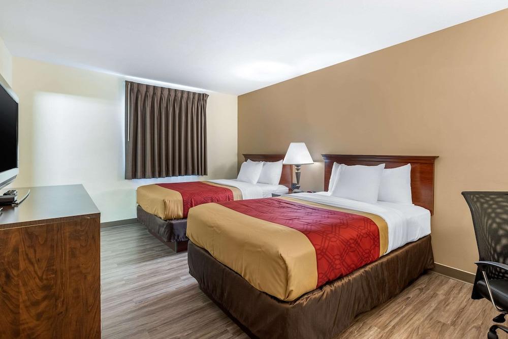 Econo Lodge Inn & Suites Des Moines Fairgrounds Area