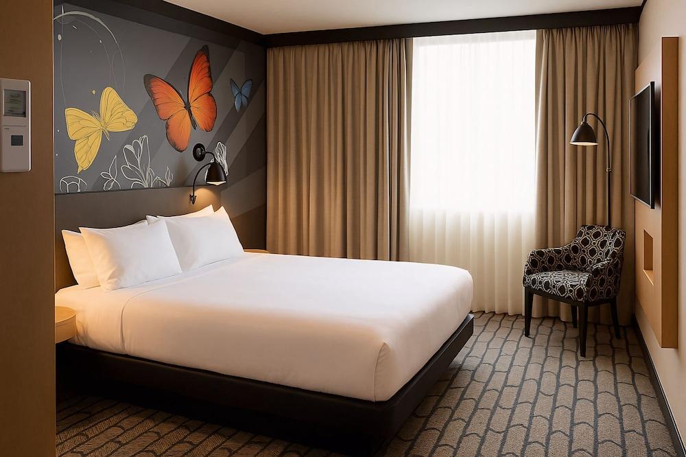 Holiday Inn Salisbury - Stonehenge by IHG