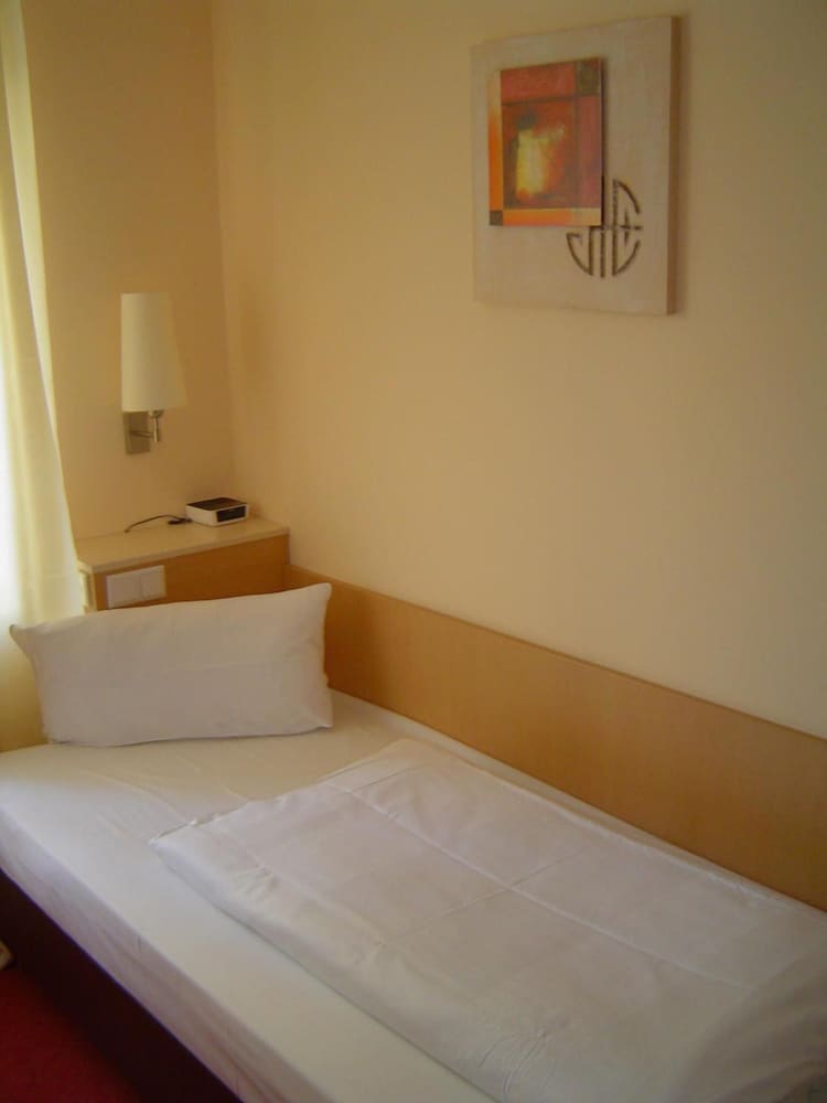 Atomis Hotel Düsseldorf City